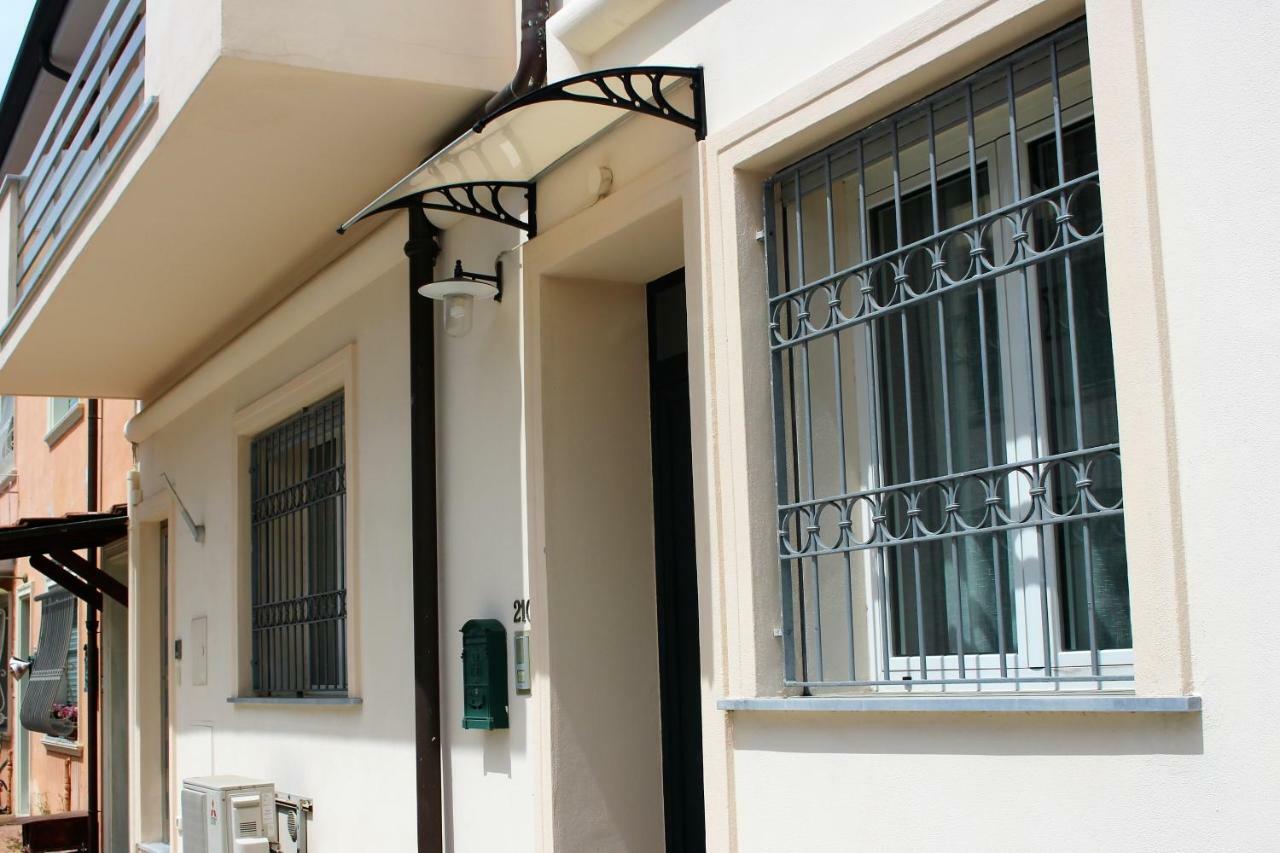 Casa Lu' Villa Viareggio Ngoại thất bức ảnh